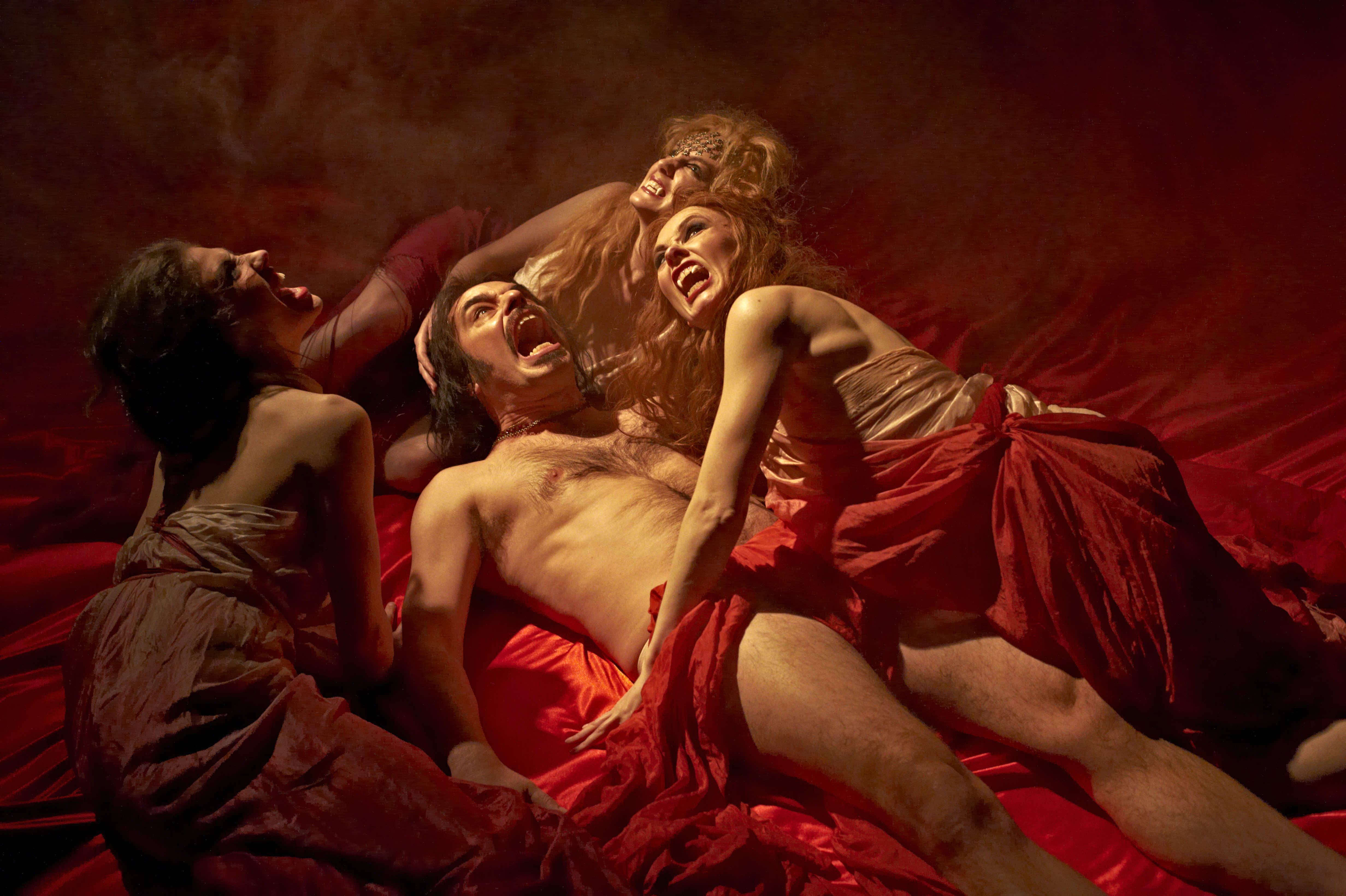 Jemaine Clement WHAT WE DO IN THE SHADOWS Photo Credit Unison Films