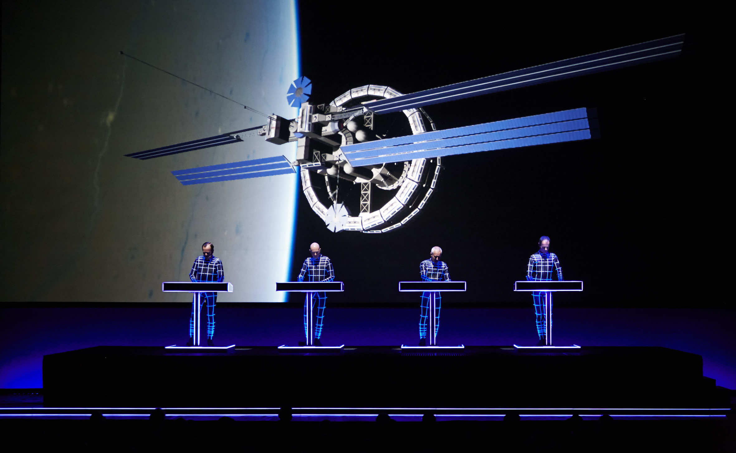KRAFTWERK Burgtheater Wien 2014 TEE