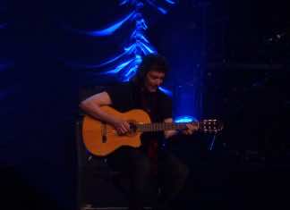 Steve Hackett channels all that’s engaging about prog and doesn’t forget harmonies — live review