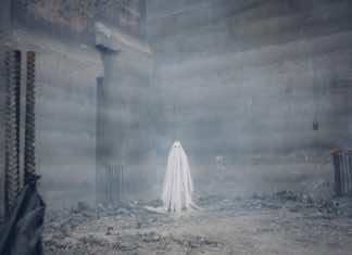 A Ghost Story offers beautiful meditation on love after death — a film review
